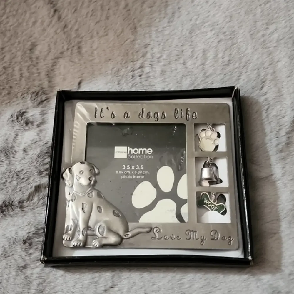 New 3.5 x 3.5 It's a Dogs Life Picture‎ Frame